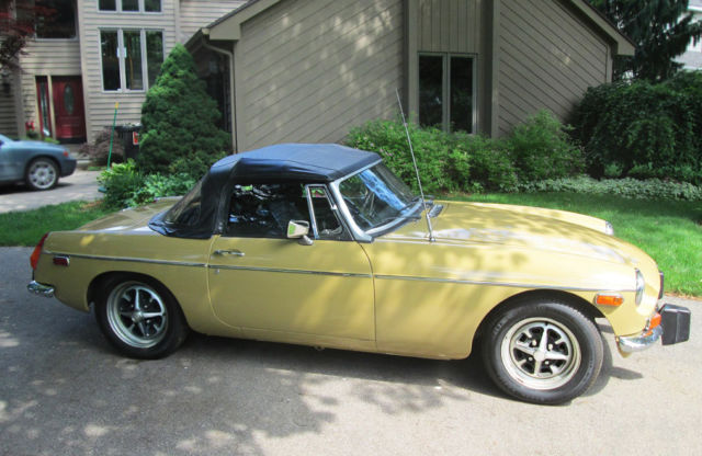 1974 MG MGB Roadster - photo 6