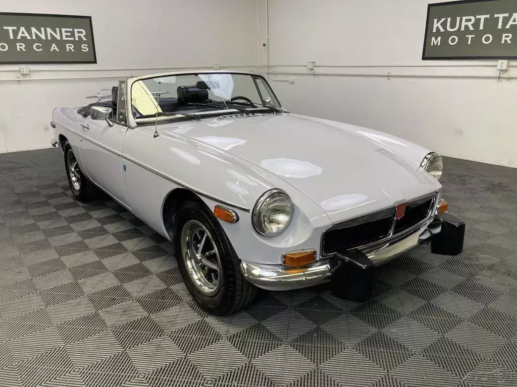 1974 MGB ROADSTER. RARE MIRAGE. RESTORED LOW MILEAGE WITH 73,430 ORIGINAL MILES. 1974 MG MGB 1974 MGB ROADSTER. RARE MIRAGE PAINT