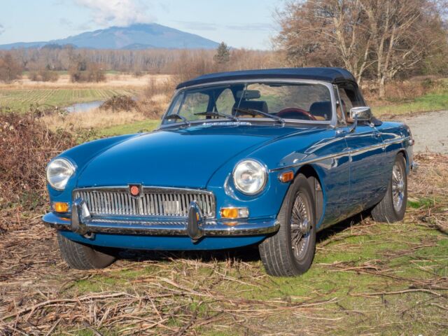 1974 MGB Upgraded for Daily Driving 1974 MG MGB