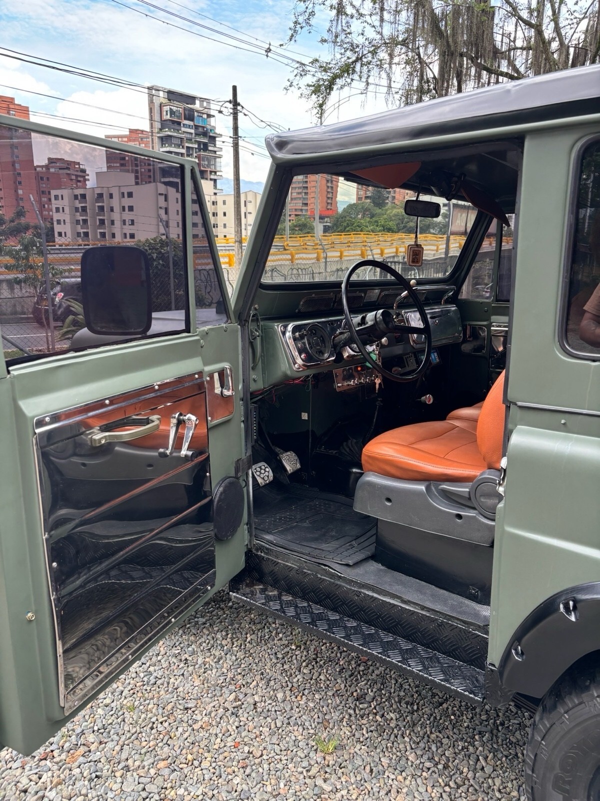 1974 Nissan Patrol leather style - photo 5