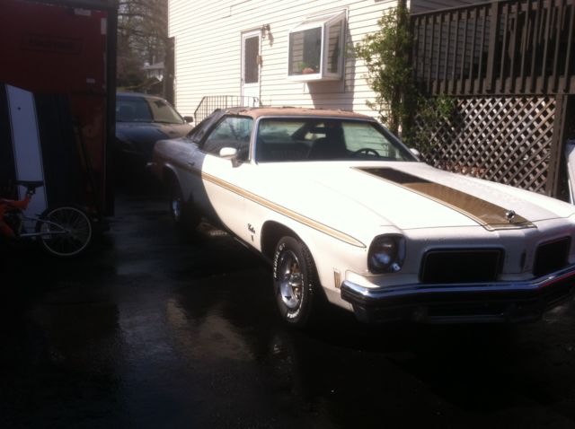 1974 oldsmobile cutlass w25 hurst/olds barn find 1974 Oldsmobile Cutlass hurst olds