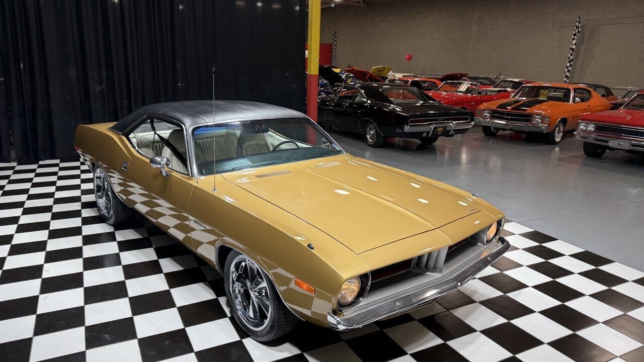 1974 Plymouth Barracuda NICE PAINT 318cid G CODE GOLDEN HAZE POLY! - photo 12
