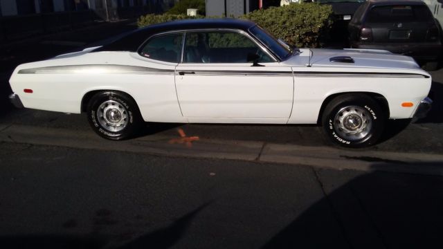 1974 Plymouth Duster,This is a NO RESERVE auction!, Runs and Drives. Clean Title 1974 Plymouth Duster