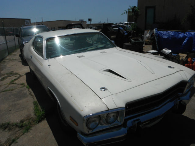 1974 Plymouth Road Runner Satellite - photo 2