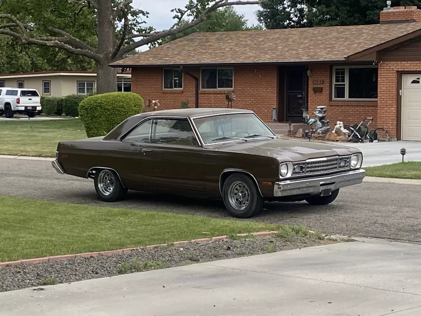1974 Plymouth Scamp Brown v8 318 1974 Plymouth Scamp v8 318