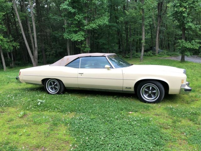 1974 Pontiac Bonneville - photo 2