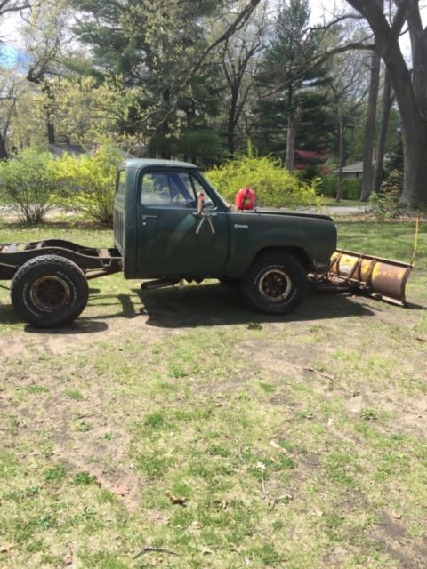 1974 Ramcharger 4x4 with plow 1974 Dodge Ramcharger