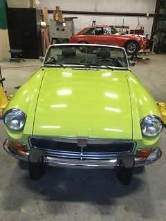 1974 Rare Citron MGB Roadster with Overdrive Great Running/Driving Original 1974 MG MGB