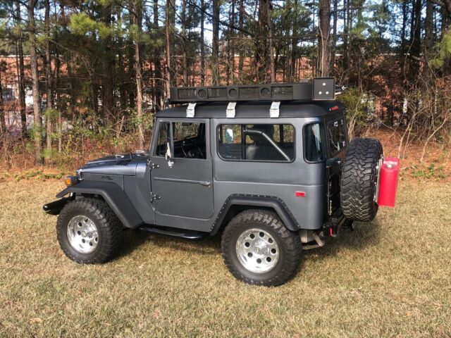 1974 Toyota Land Cruiser 40 convertible - photo 2