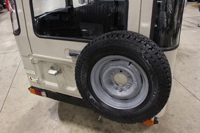 1974 Toyota Land Cruiser FJ-40 - photo 10