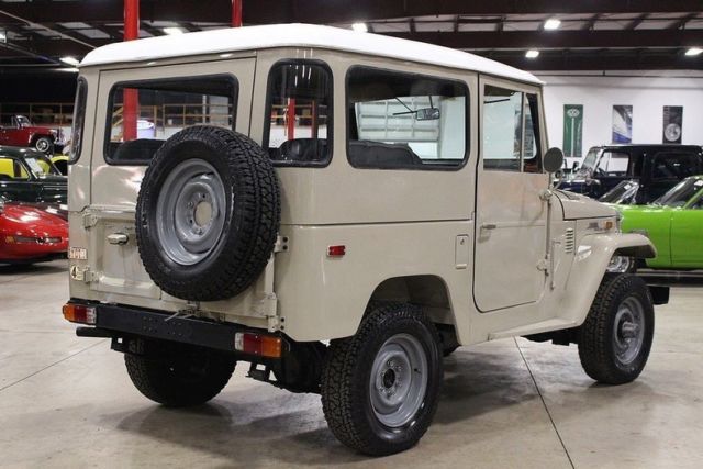 1974 Toyota Land Cruiser FJ-40 - photo 5