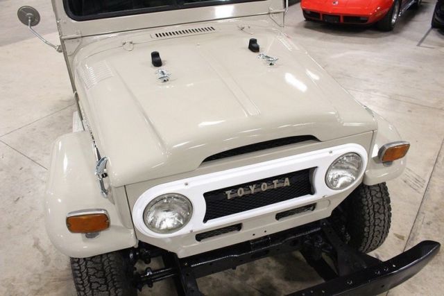 1974 Toyota Land Cruiser FJ-40 - photo 9