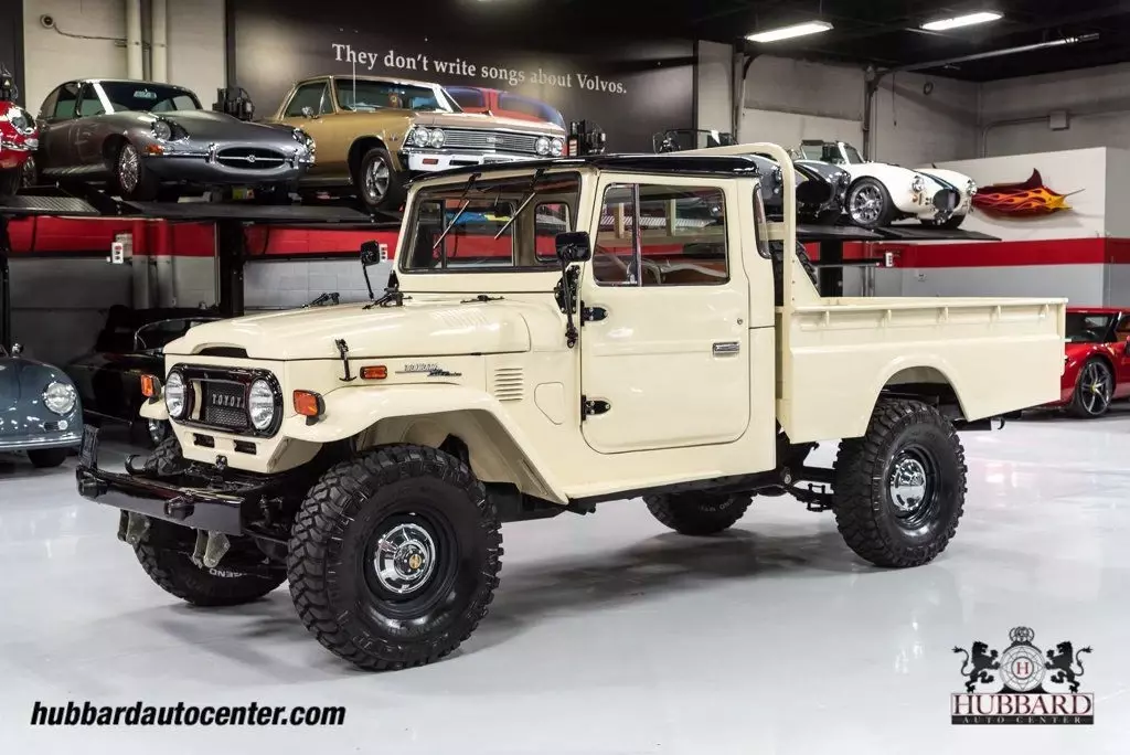 1974 Toyota Land Cruiser FJ-45 - photo 4