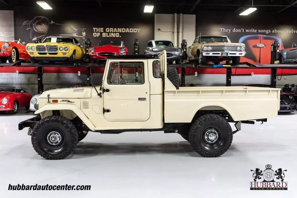 1974 Toyota Land Cruiser FJ-45 - photo 5