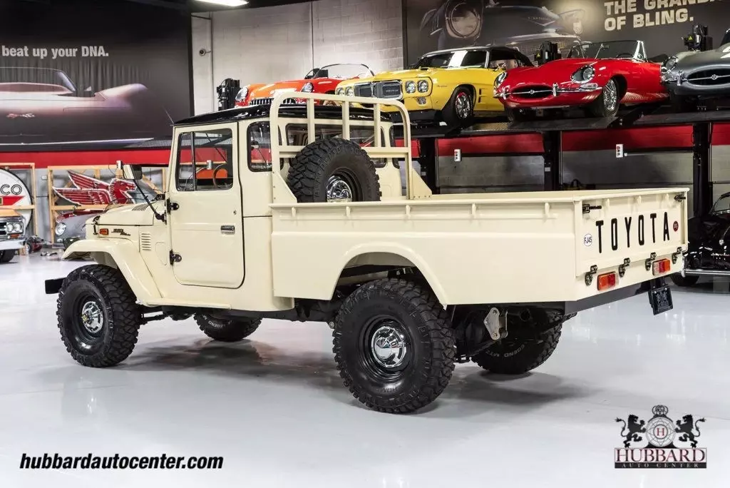 1974 Toyota Land Cruiser FJ-45 - photo 6
