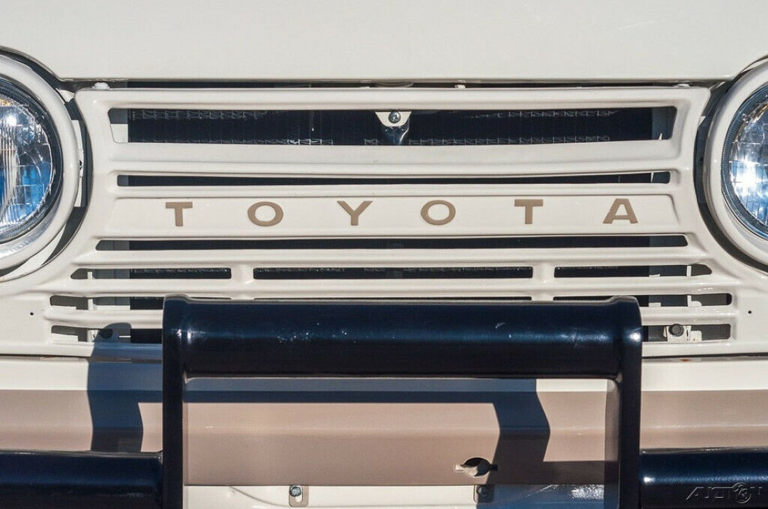 1974 Toyota Land Cruiser 4x4 SUV - photo 3