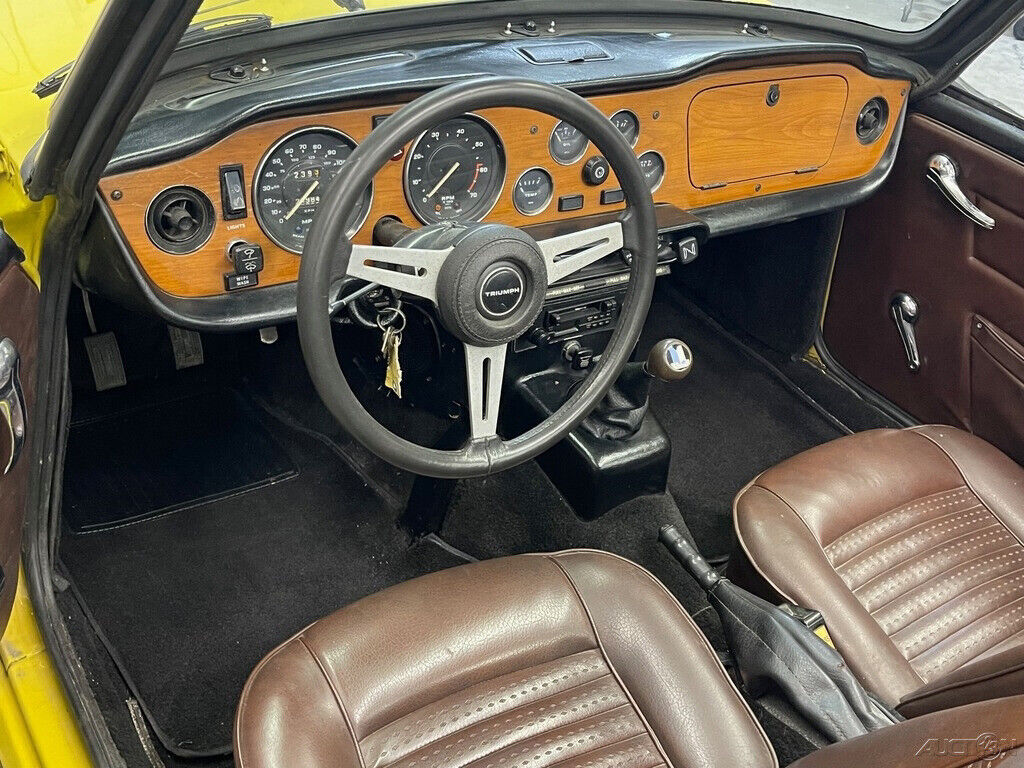 1974 Triumph TR-6 Convertible - photo 13