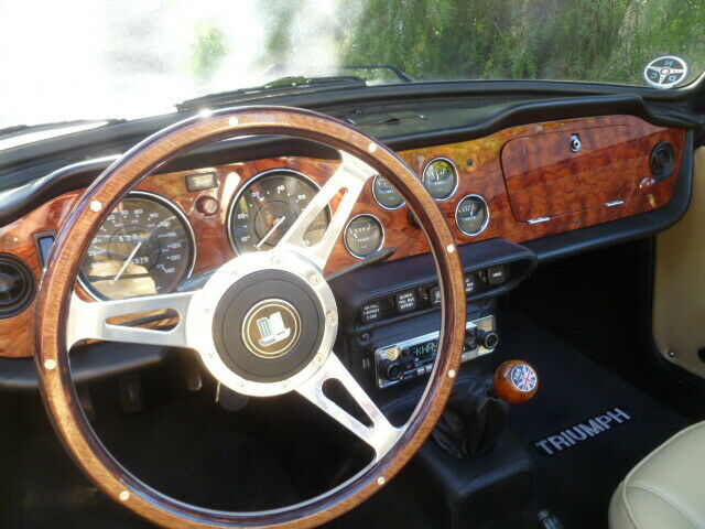 1974 Triumph TR-6 Convertible - photo 12