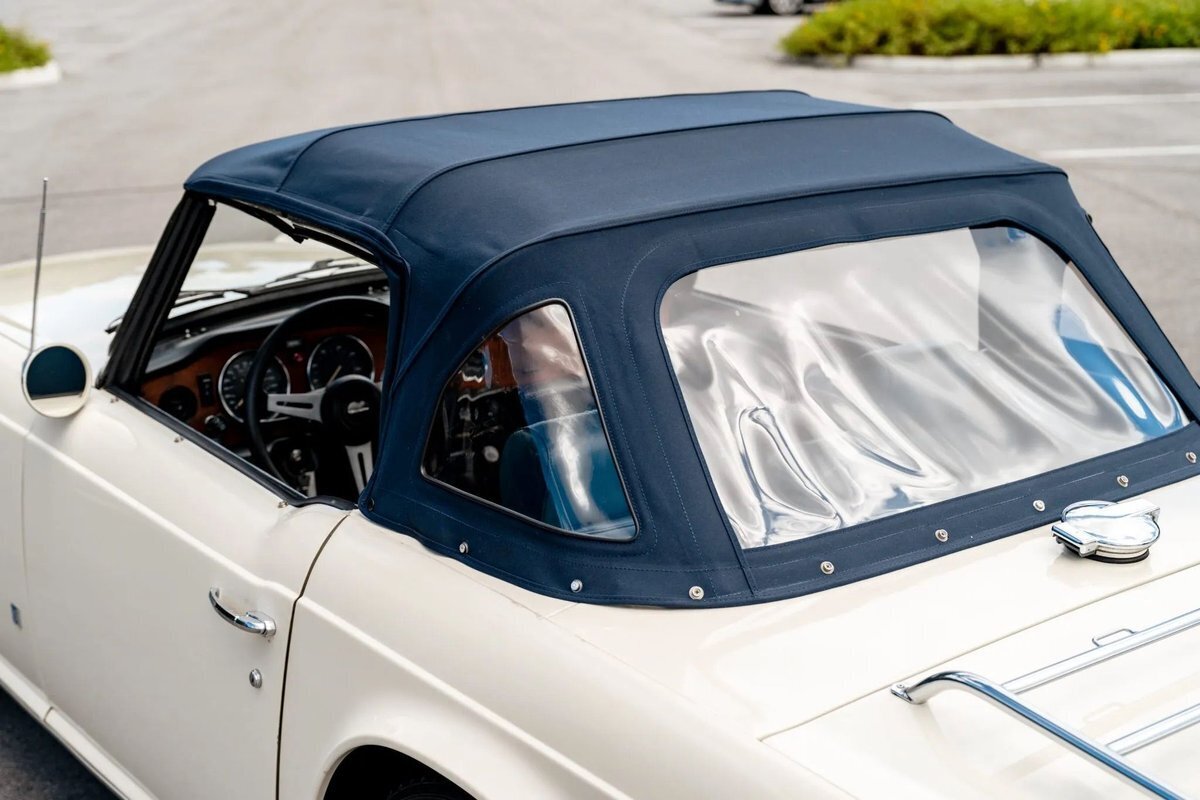 1974 Triumph TR-6 - photo 11