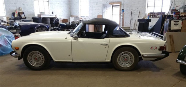 1974 Triumph TR-6 Roadster - photo 5
