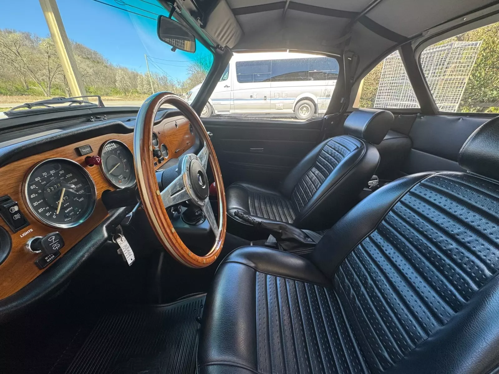 1974 Triumph TR-6 Convertible - photo 9