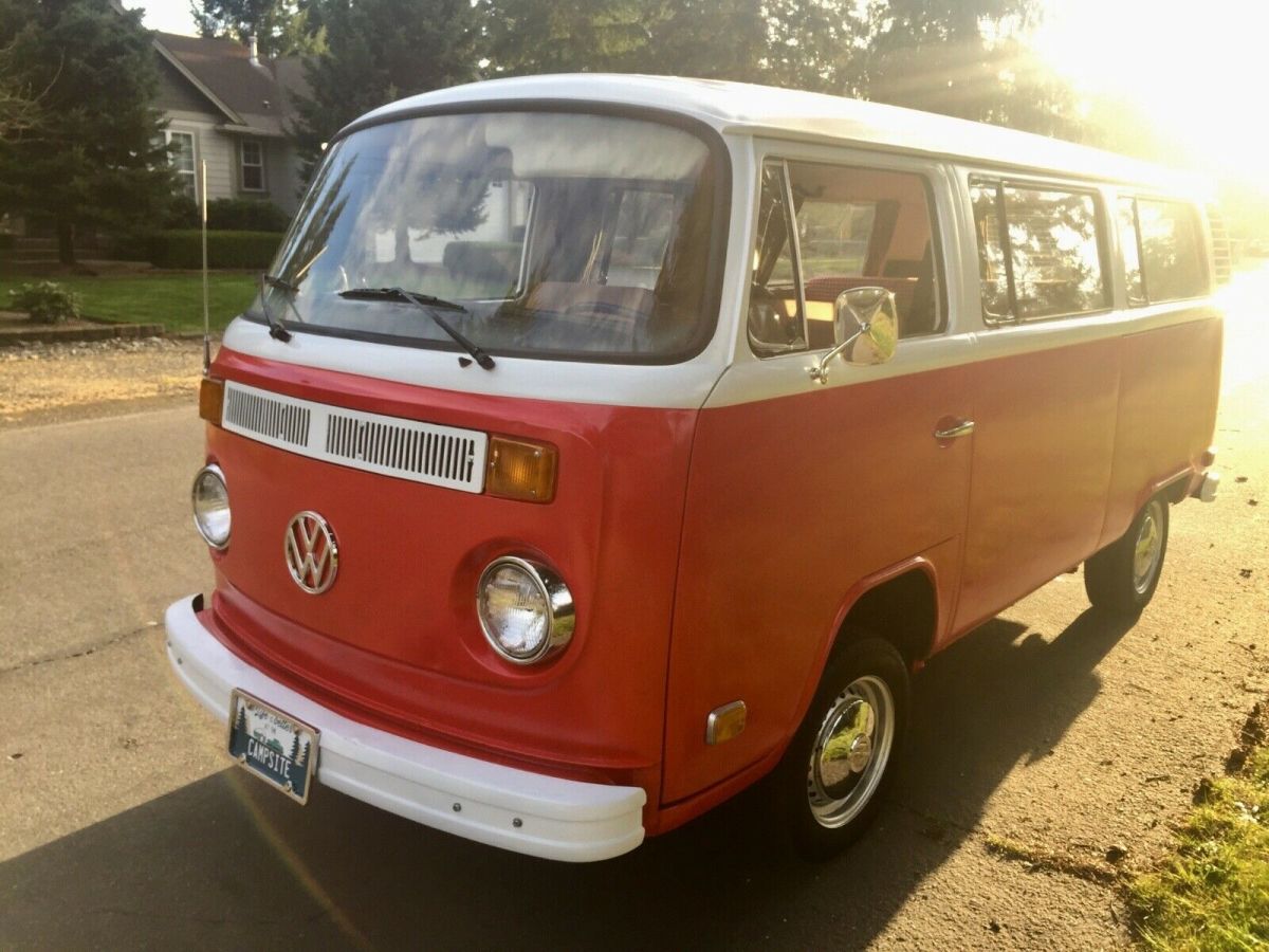 1974 Volkswagen Bus Camper camper van - photo 2