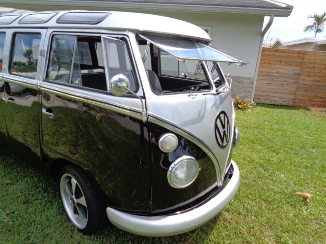 1974 Volkswagen Bus/Vanagon