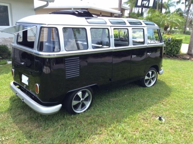 1974 Volkswagen Bus/Vanagon
