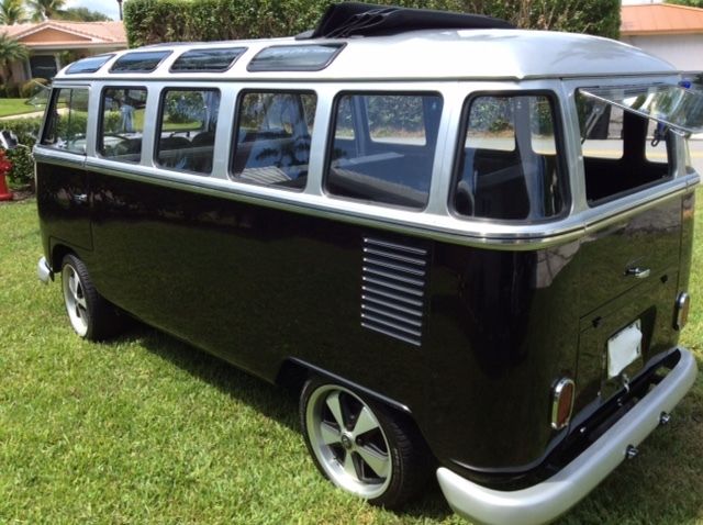 1974 Volkswagen Bus/Vanagon