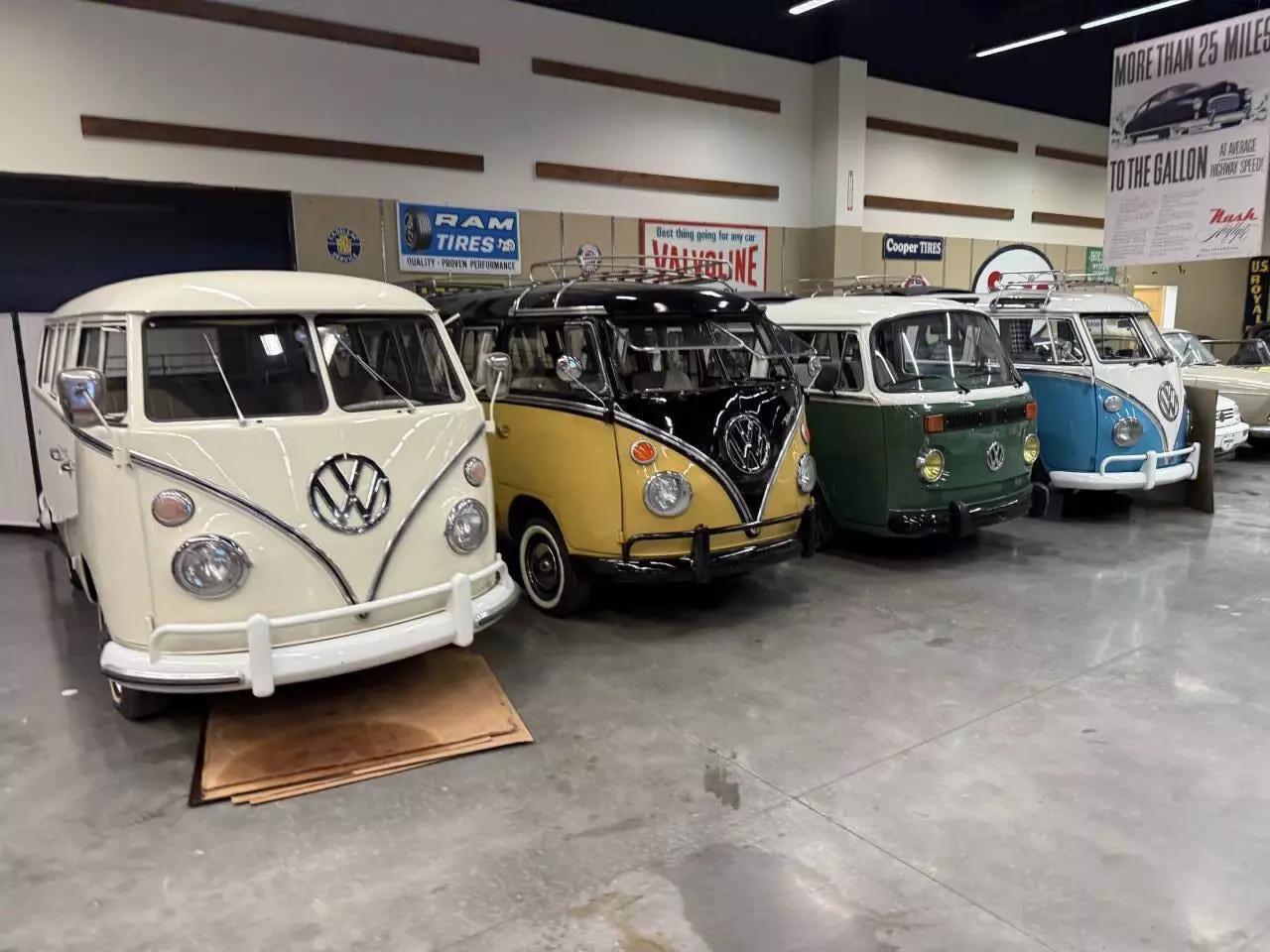 1974 Volkswagen Bus/Vanagon - photo 2