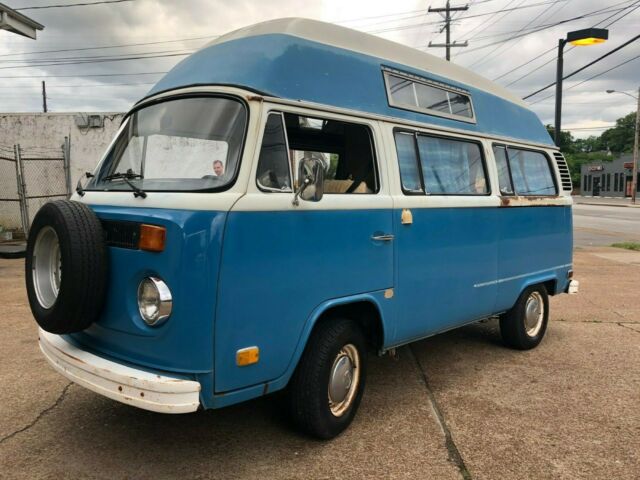 1974 Volkswagen High roof camper 1974 Volkswagen Bus/Vanagon