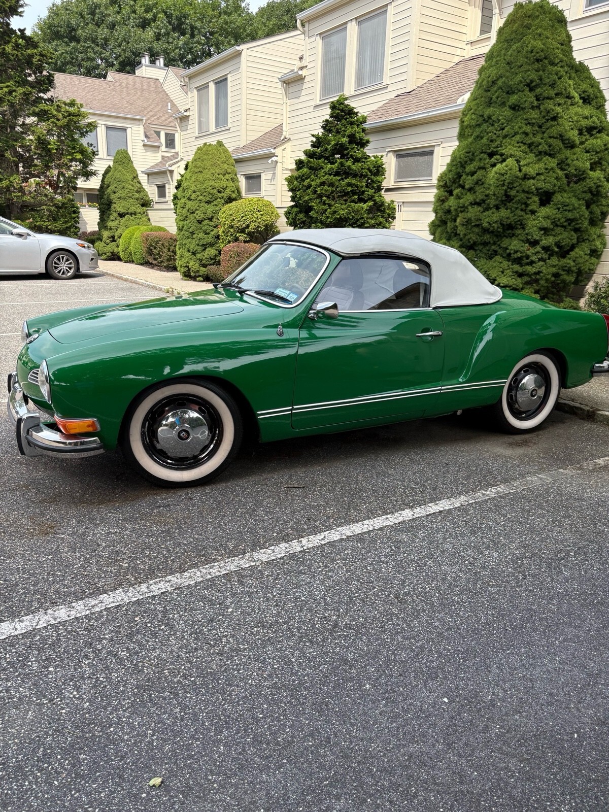 1974 Volkswagen Karmann Ghia side trim - photo 5