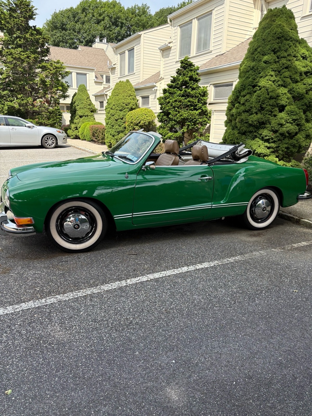 1974 Volkswagen Karmann Ghia side trim - photo 8
