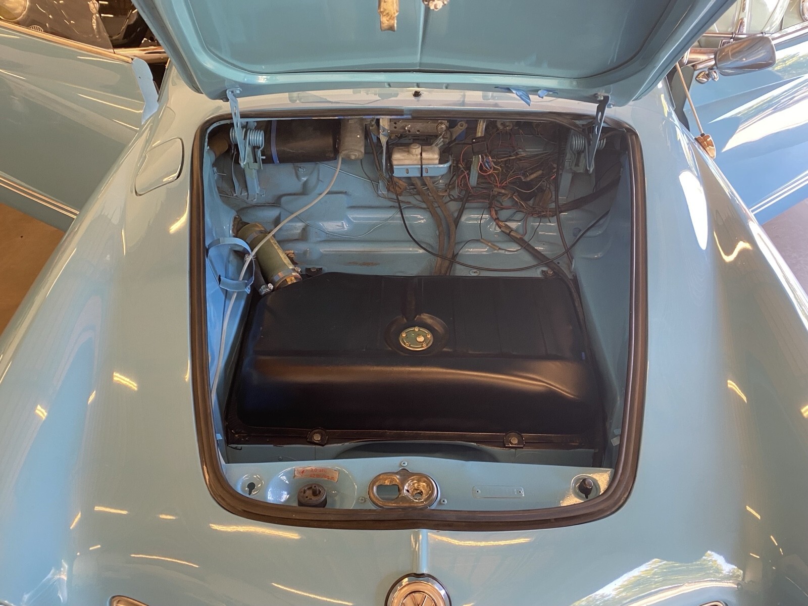 1974 Volkswagen Karmann Ghia Coupe - photo 4