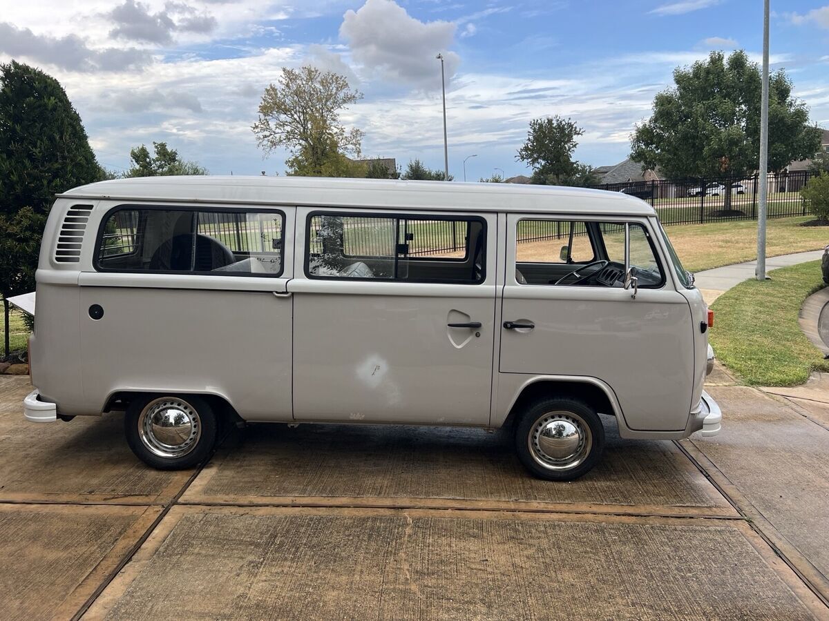 1974 Volkswagen Van - photo 3