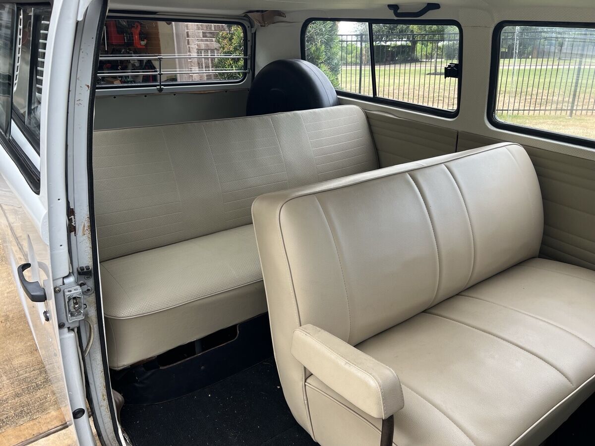 1974 Volkswagen Van - photo 6