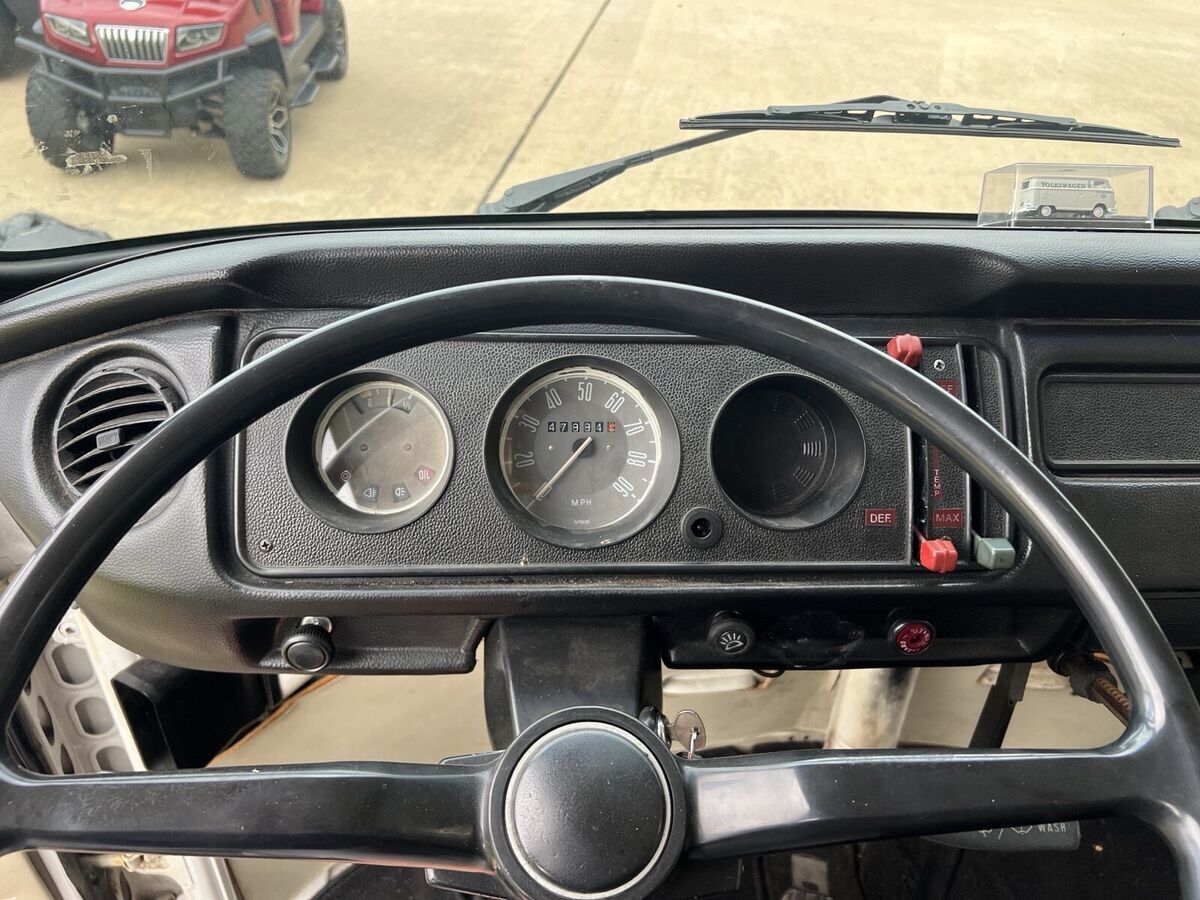 1974 Volkswagen Van - photo 9