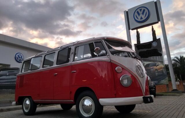 1974 Volskwagen Bus deluxe 23 windows Samba tribute 1974 Volkswagen Bus/Vanagon deluxe