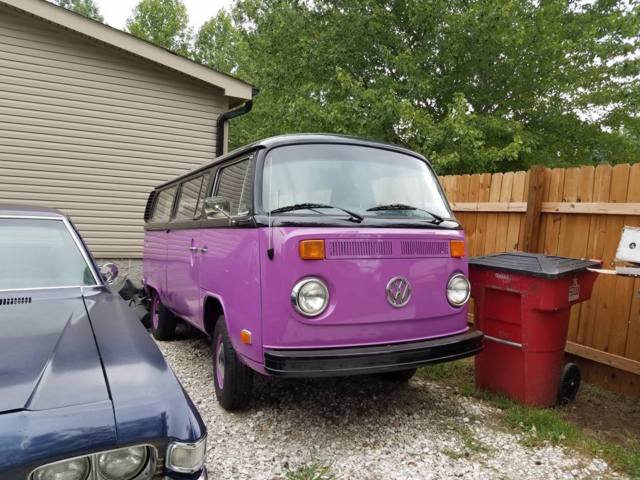 1974 VW Automatic Bus 1974 Volkswagen Bus/Vanagon