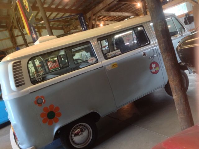 1974 Volkswagen Bus/Vanagon Type two micro bus - photo 9