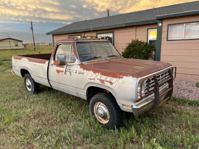 1974 Dodge Power Wagon - photo 2