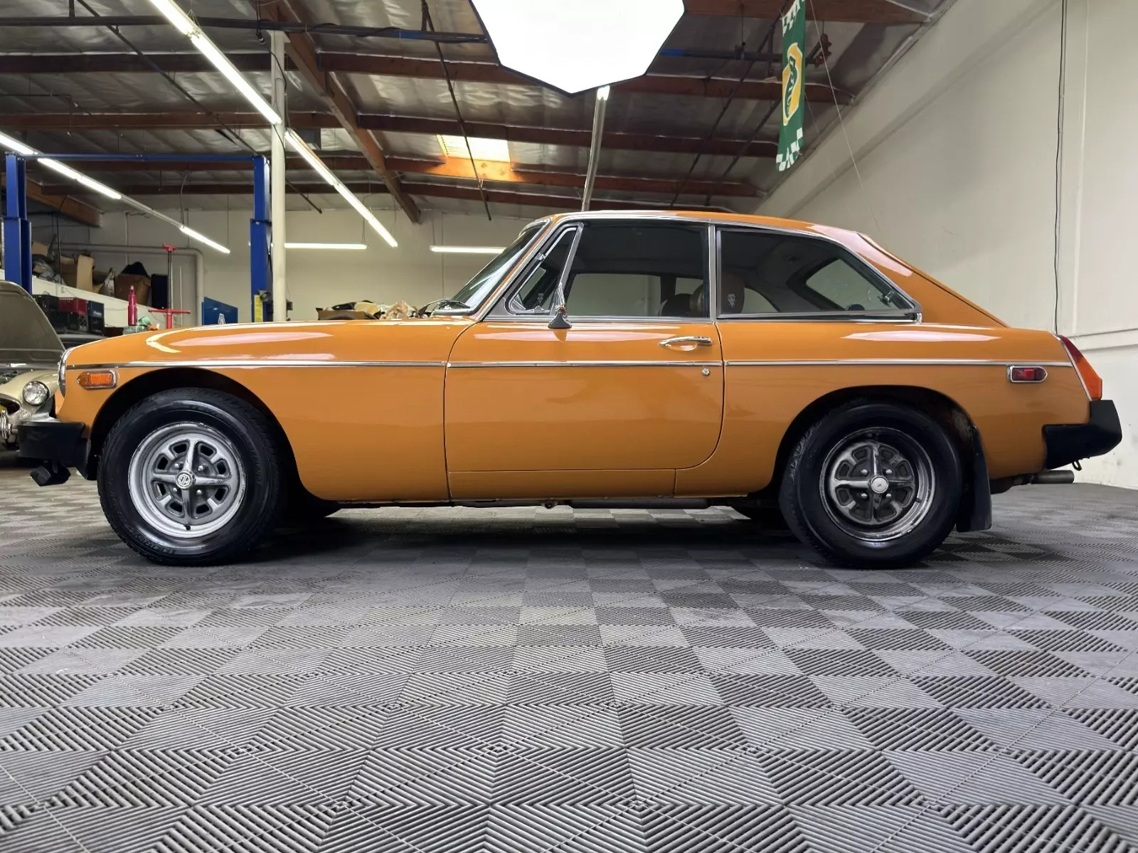 1974 MG MGB - photo 7