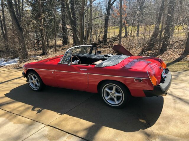 1974 MG MGB Roadster - photo 5