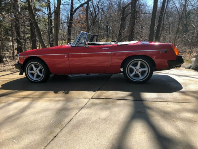 1974 MG MGB Roadster - photo 7