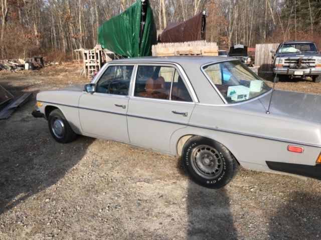 1975 Mercedes-Benz 300-Series - photo 4