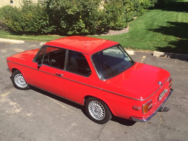 1975 BMW 2002 * DUAL CARBS * 4 SPEED * RARE SUNROOF * VERY NICE CONDITION * 1975 BMW 2002