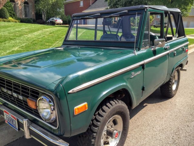 1975 Bronco 302 V8 soft top, hard top, runs strong 1975 Ford Bronco Sport