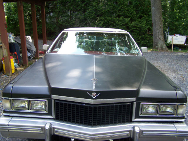 1975 Cadillac Calais Base Coupe 2-Door 8.2L 1975 Cadillac CALAIS