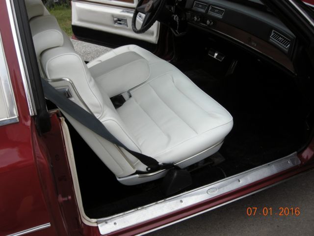1975 Cadillac DeVille 2 door hardtop - photo 11