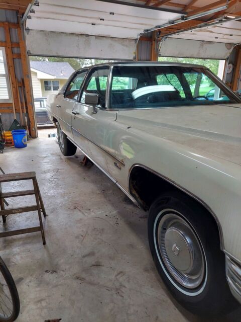 1975 Cadillac Fleetwood Brougham - photo 4